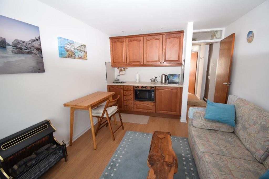 1 bedroom apartment for sale in South Snowdon Wharf, Porthmadog, LL49