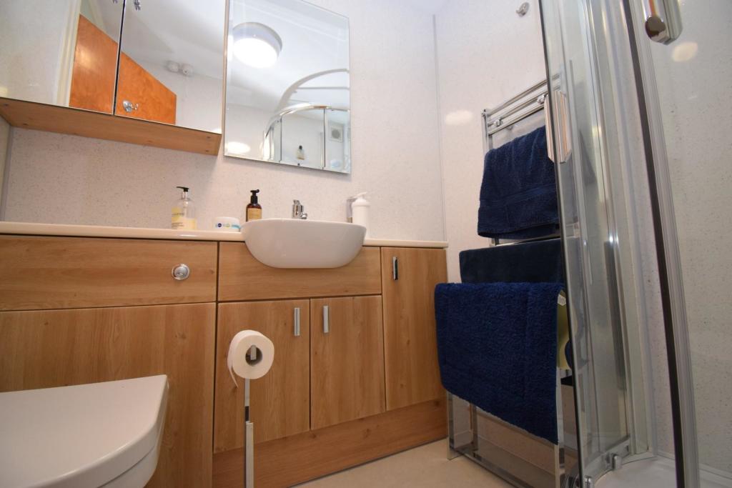 1 bedroom apartment for sale in South Snowdon Wharf, Porthmadog, LL49