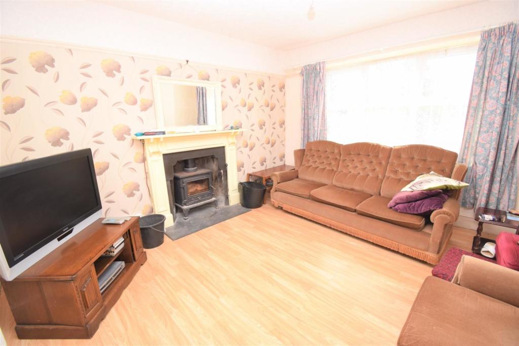 4 bedroom house for sale in Morfa Bychan, Porthmadog, LL49