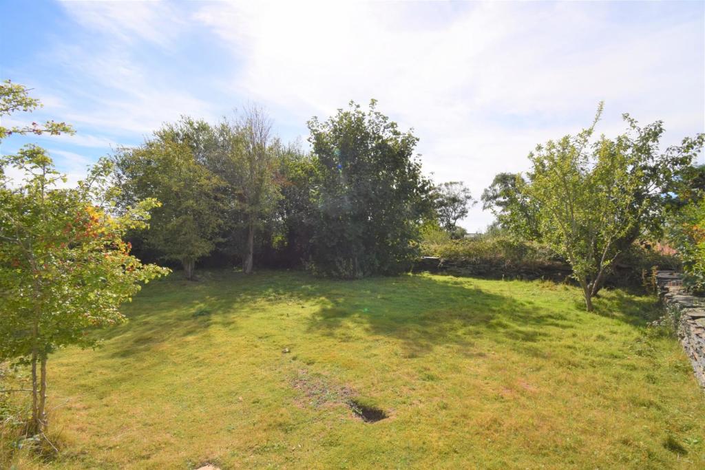 4 bedroom house for sale in Morfa Bychan, Porthmadog, LL49