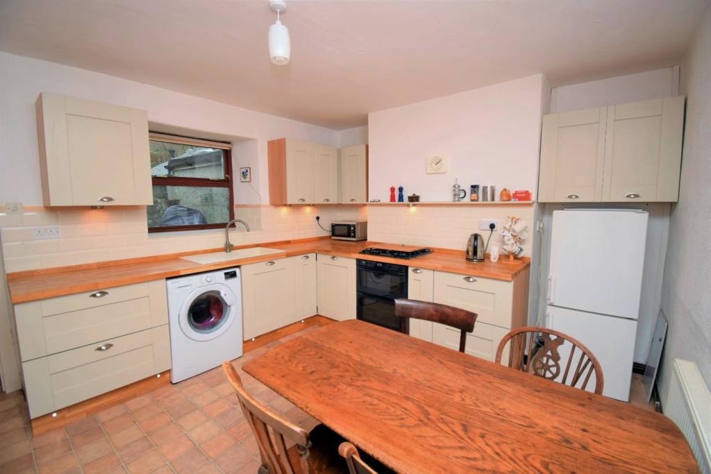 4 bedroom terraced house for sale in Lombard Street, Porthmadog, LL49