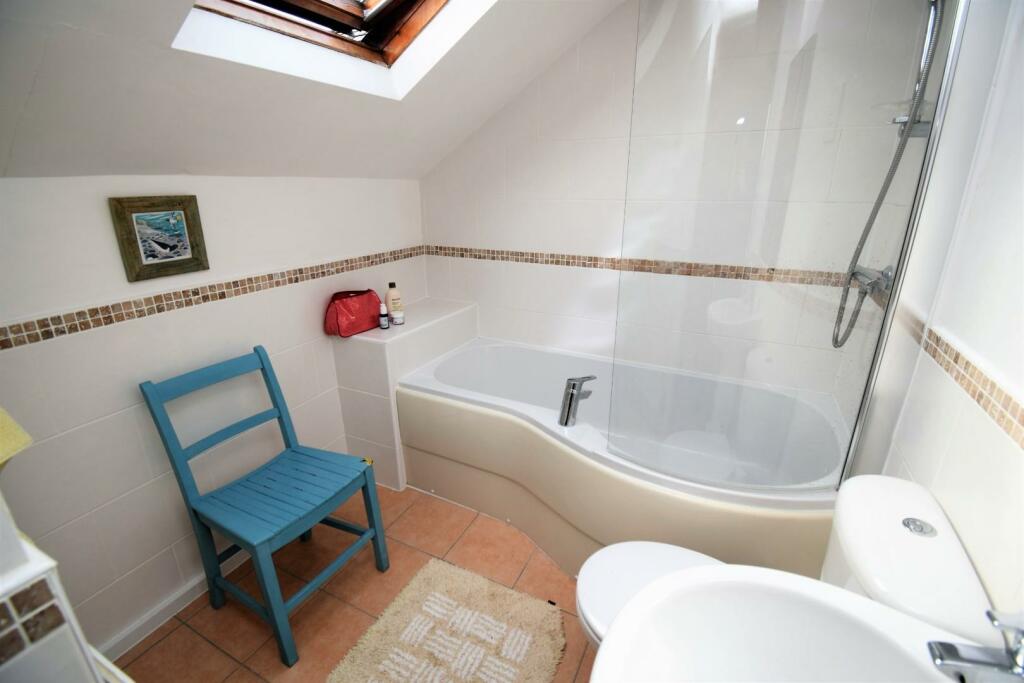 3 bedroom house for sale in Chandlers Place, Porthmadog, LL49