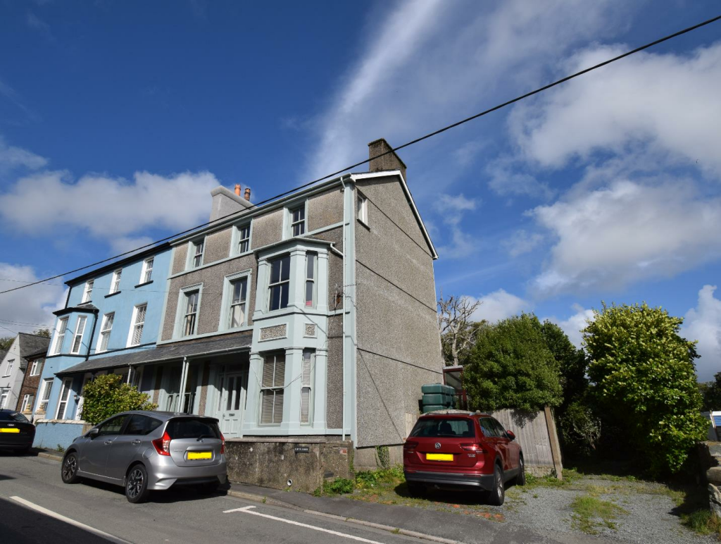 8 bedroom terraced house for sale in Caernarfon Road, Criccieth, LL52