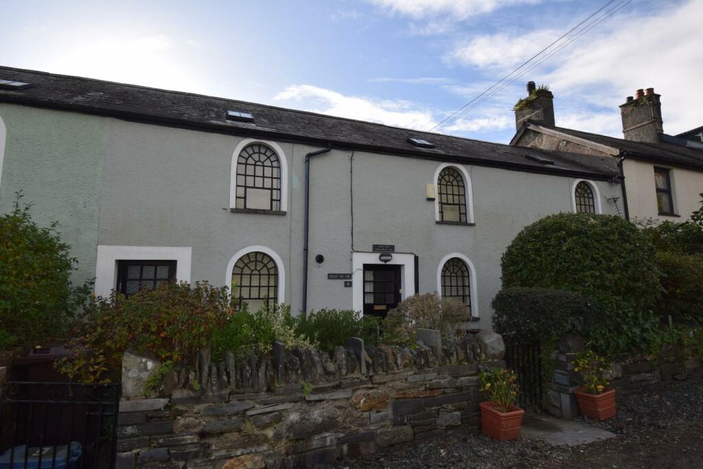 3 bedroom terraced house for sale in Britannia Place, Porthmadog, LL49