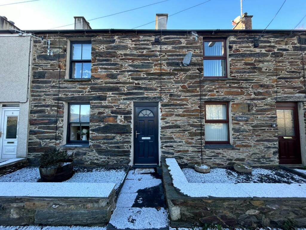 2 bedroom terraced house for sale in Tyddyn Llwyn Terrace, Minffordd, LL48