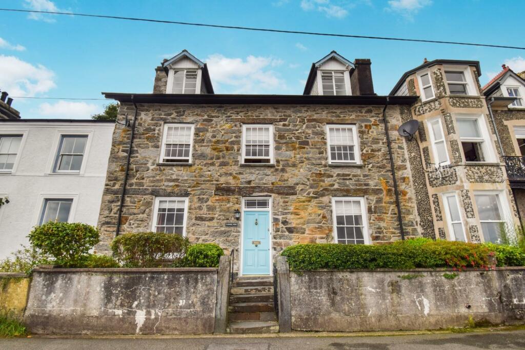 Main image of property: Marine Terrace, Porthmadog