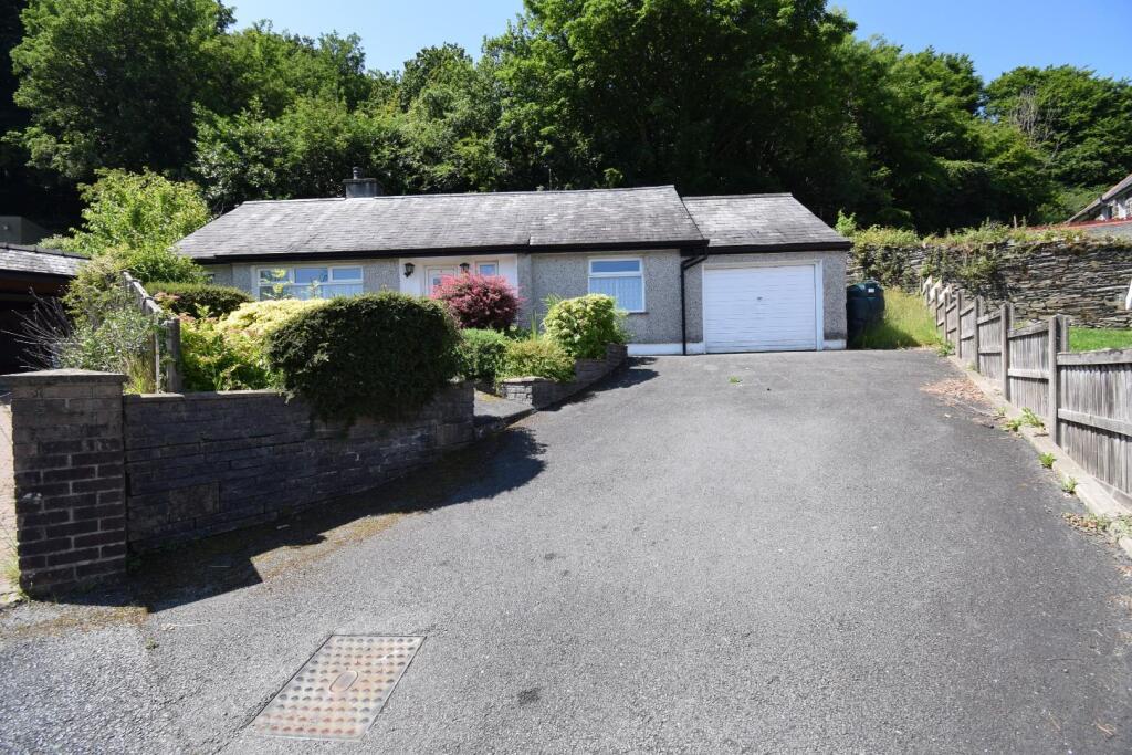 Main image of property: The Crescent, Porthmadog
