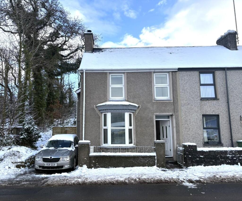 Main image of property: Penrhyndeudraeth