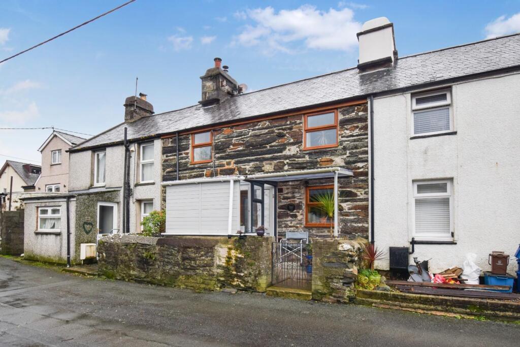 Main image of property: Penrhyndeudraeth