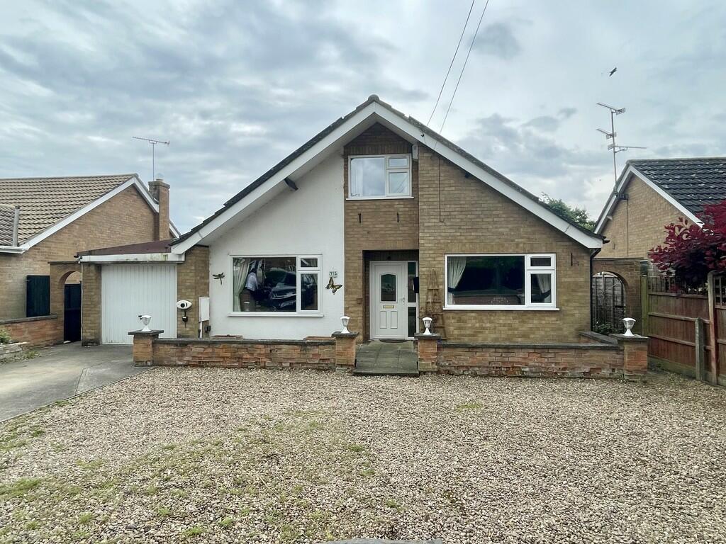 3 bedroom detached bungalow for sale in Witham Road, Woodhall Spa, LN10