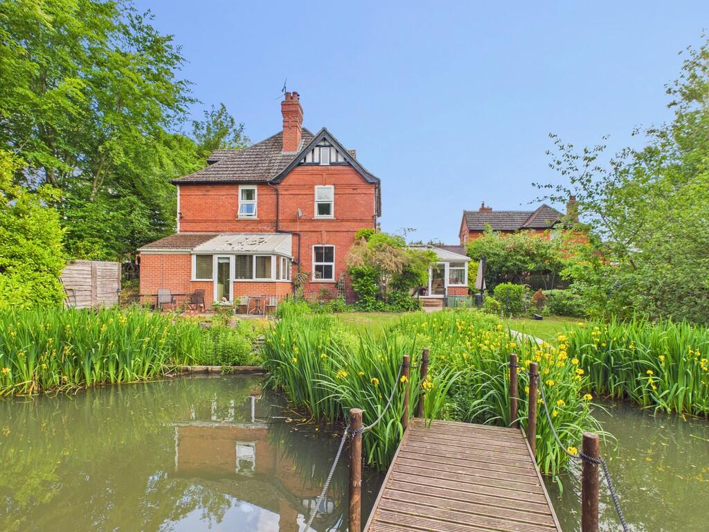 Main image of property: Tor-o-moor Road, Woodhall Spa