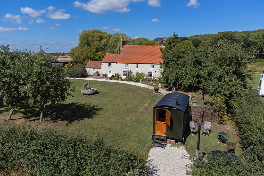 4 bedroom detached house for sale in Old Woodhall, Horncastle, LN10