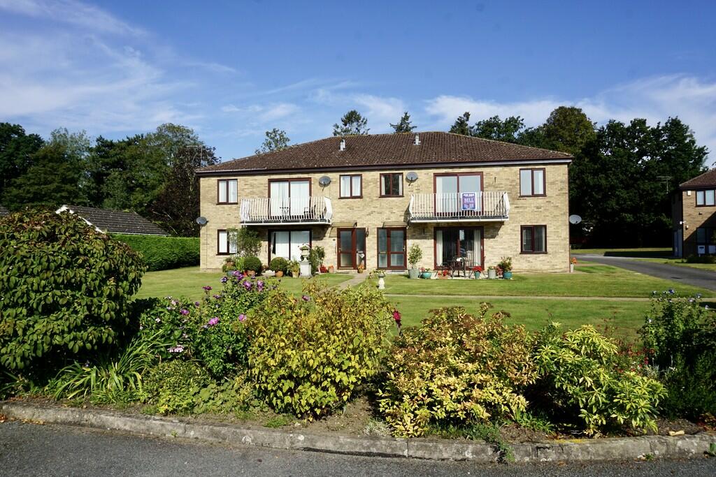 2 bedroom apartment for sale in Grove Court, Woodhall Spa, LN10