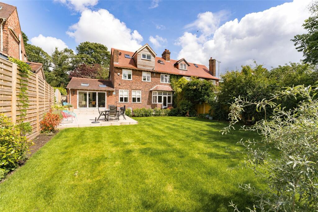 4 bedroom semidetached house for sale in Grange Road, Bowdon