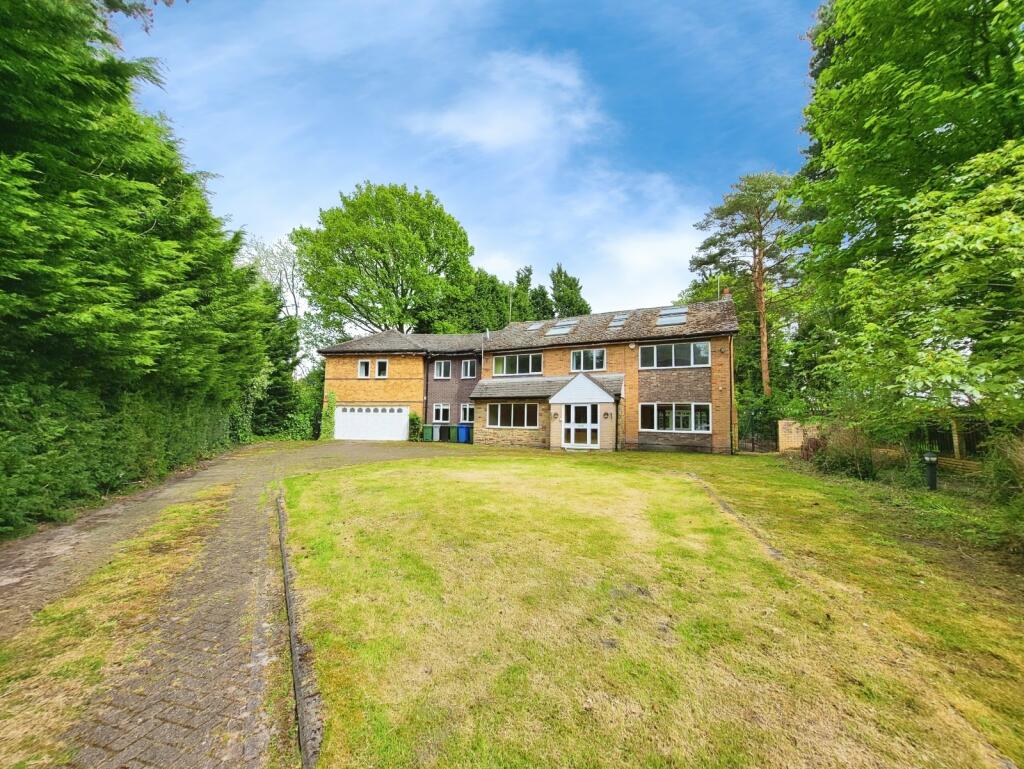 Main image of property: Blenheim Close, Hale, Altrincham, Greater Manchester, WA14