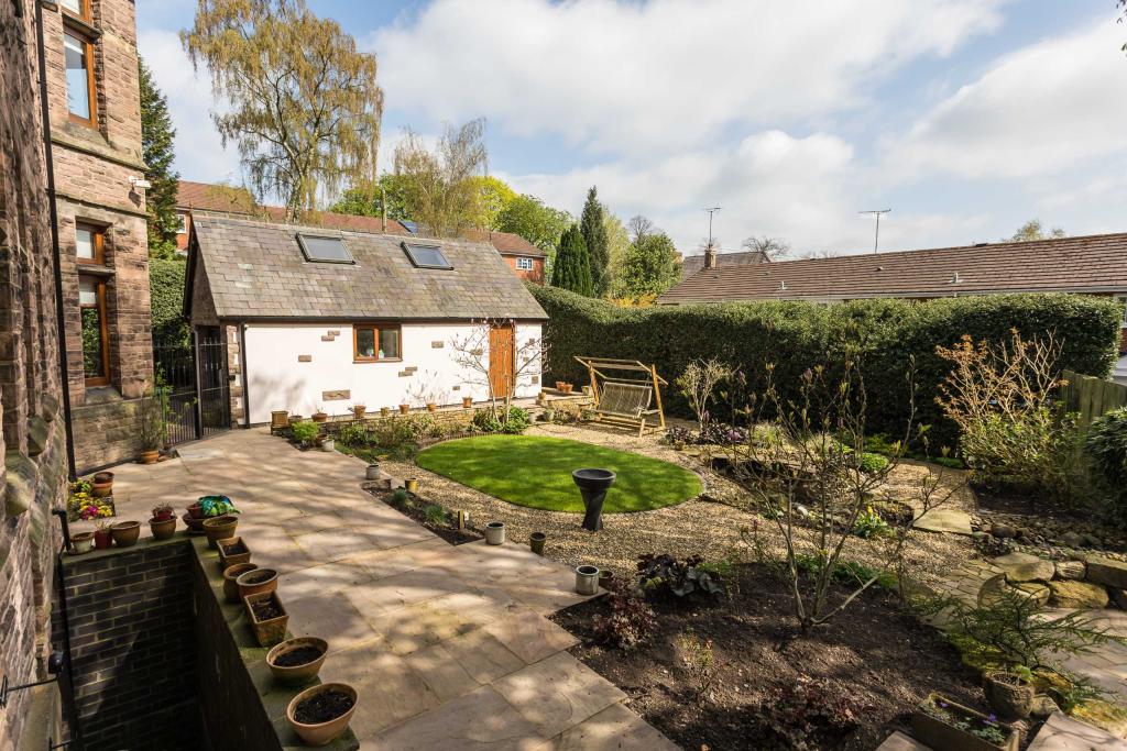 7 bedroom detached house for sale in Enville Road, Bowdon, Cheshire, WA14