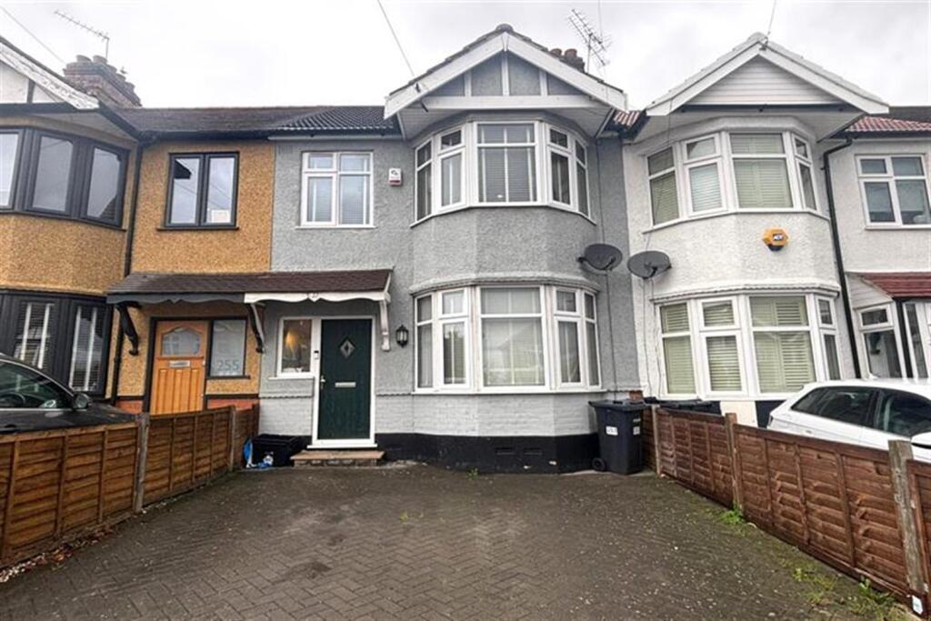 Main image of property: Buckhurst Way, Buckhurst Hill, IG9