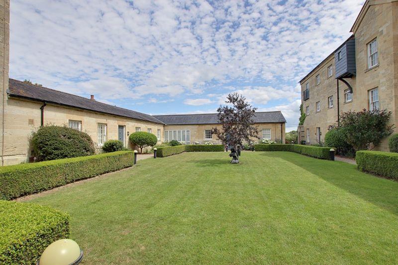 3 bedroom terraced house for sale in St. Court, Trowbridge, BA14