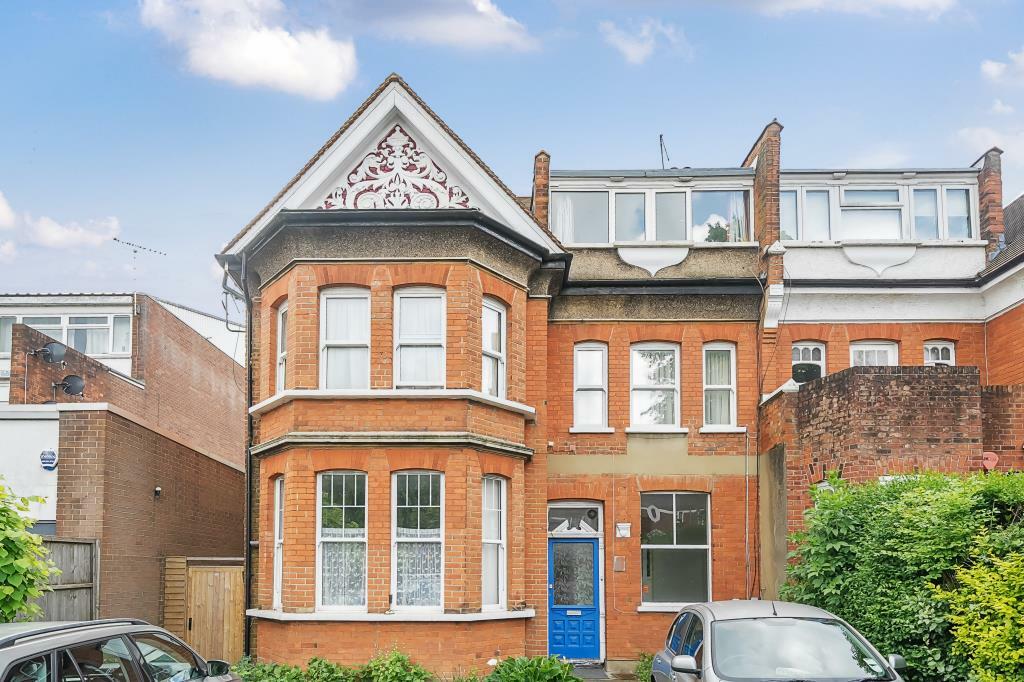 2 bedroom flat for sale in Ballards Lane, Finchley, N3