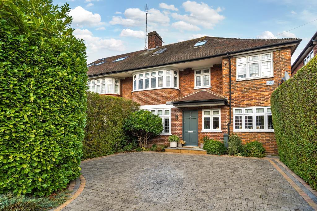 Main image of property: Hillcrest Gardens, Finchley, N3