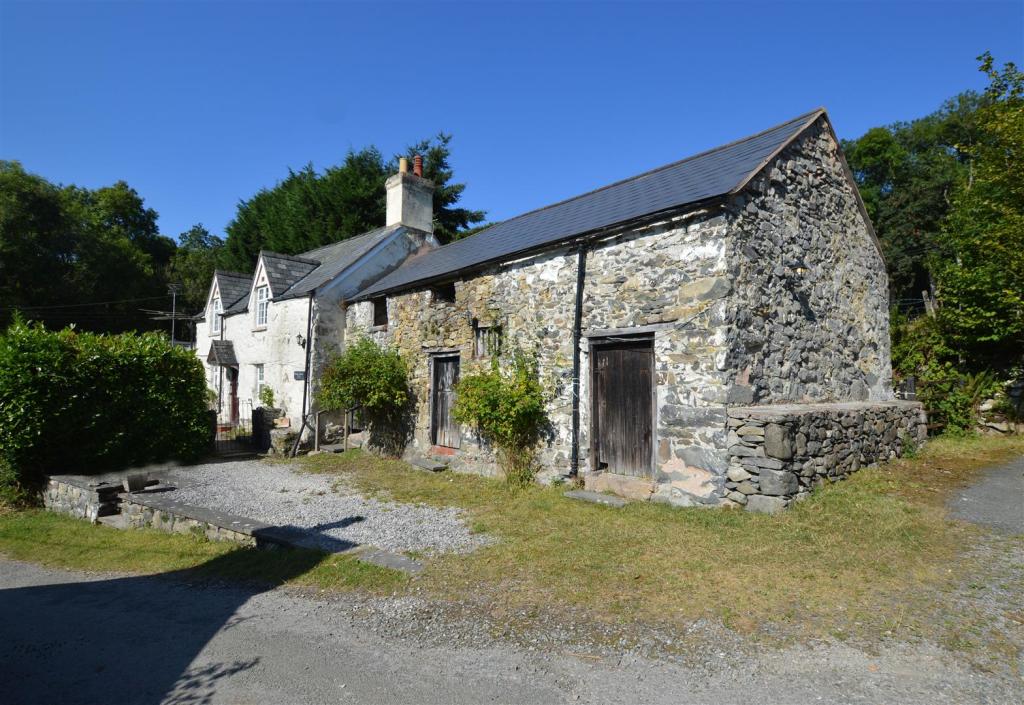 3 bedroom cottage for sale in Dawn near Dolwen, Dolwen, Conwy, LL22