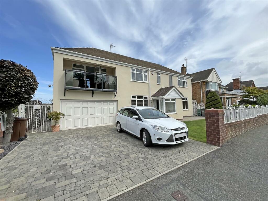 5 bedroom detached house for sale in Eldon Drive, Abergele, Conwy, LL22