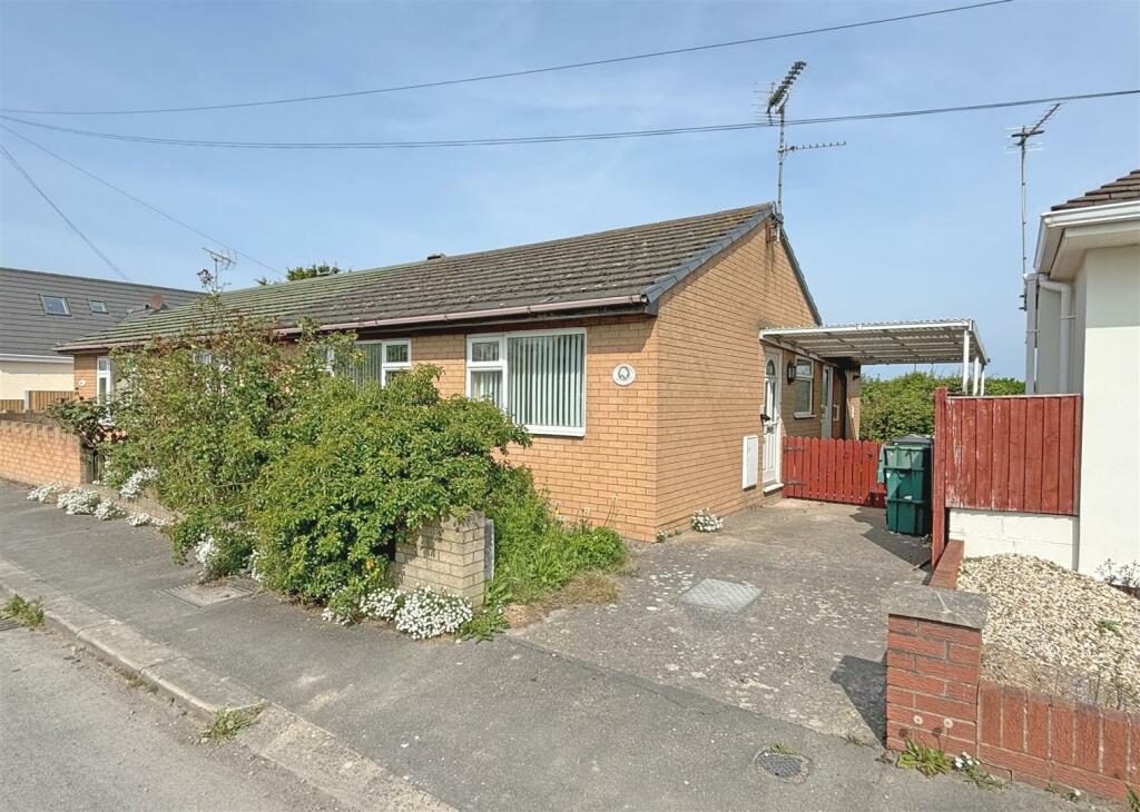 2 bedroom house for sale in Langford Drive, Kinmel Bay, LL18