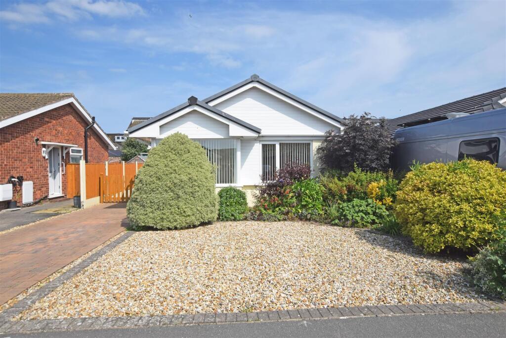 Main image of property: Lon Y Gors, Pensarn, Abergele, LL22