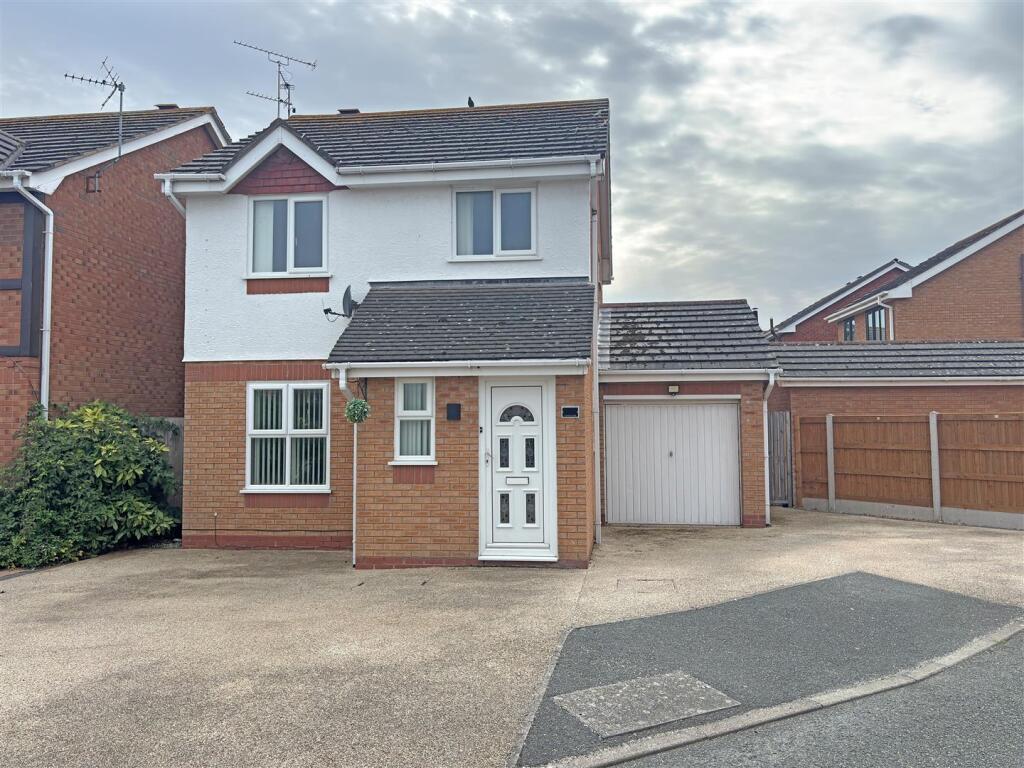 Main image of property: Cadwalader, Kinmel Bay, LL18