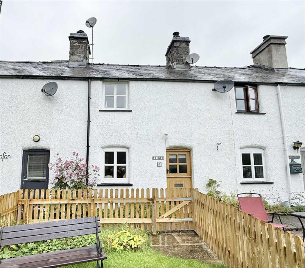 Main image of property: Tai Newyddion, Gwytherin,