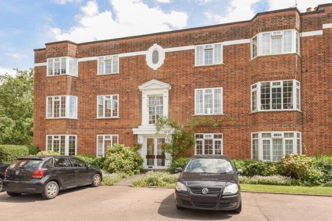 Main image of property: Finchley Court, Ballards Lane, N3