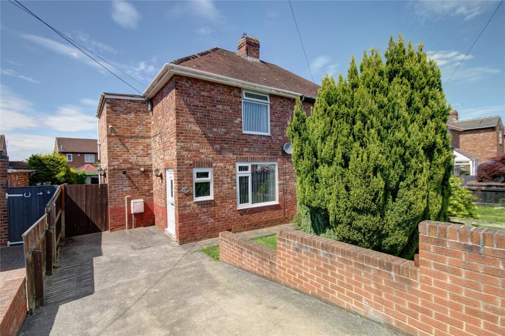 2 bedroom semidetached house for sale in Manor View, High Pittington