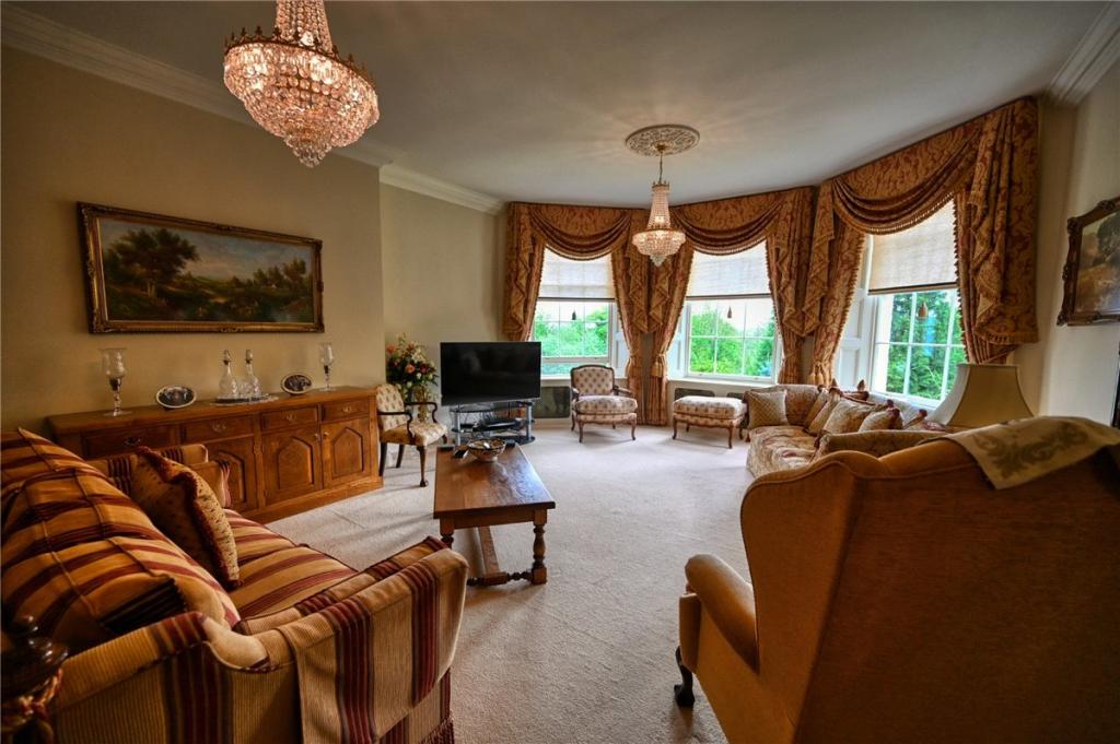 2 bedroom flat for sale in Dinsdale Park, Middleton St.