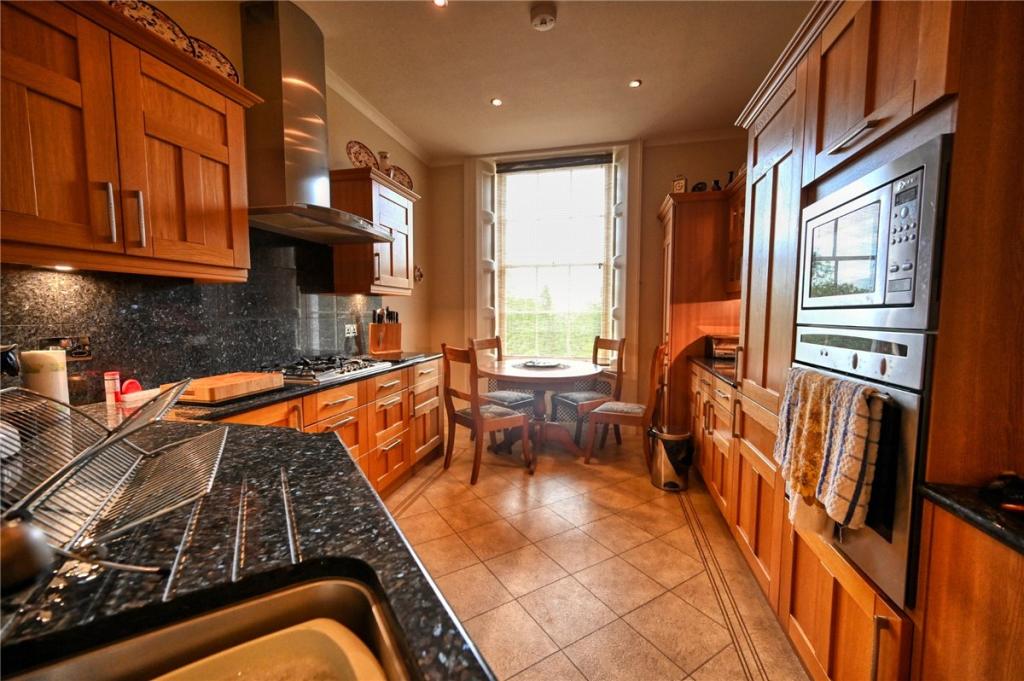 2 bedroom flat for sale in Dinsdale Park, Middleton St.