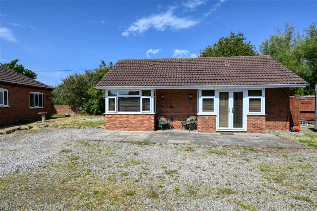 6 bedroom bungalow for sale in Burtree Lane, Darlington, DL3