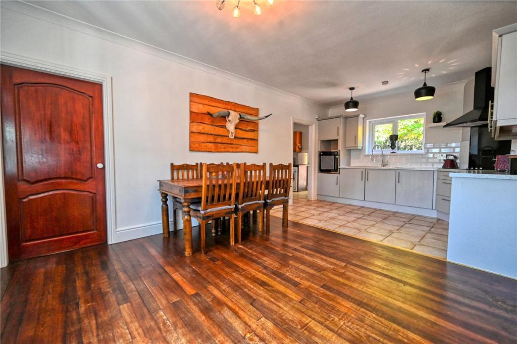 6 bedroom bungalow for sale in Burtree Lane, Darlington, DL3