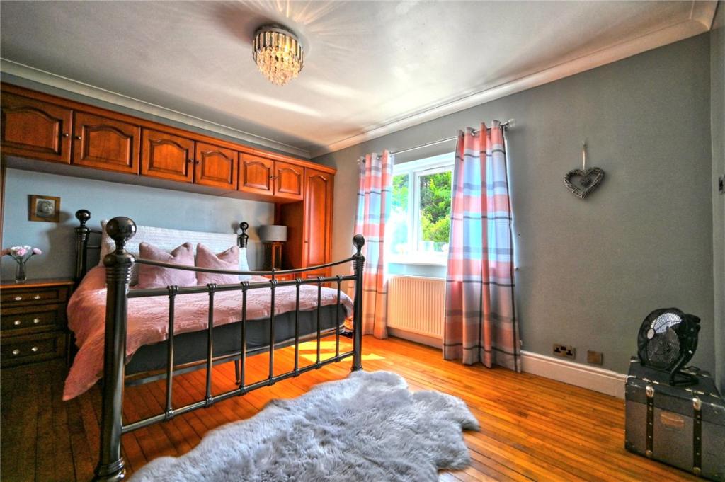 6 bedroom bungalow for sale in Burtree Lane, Darlington, DL3