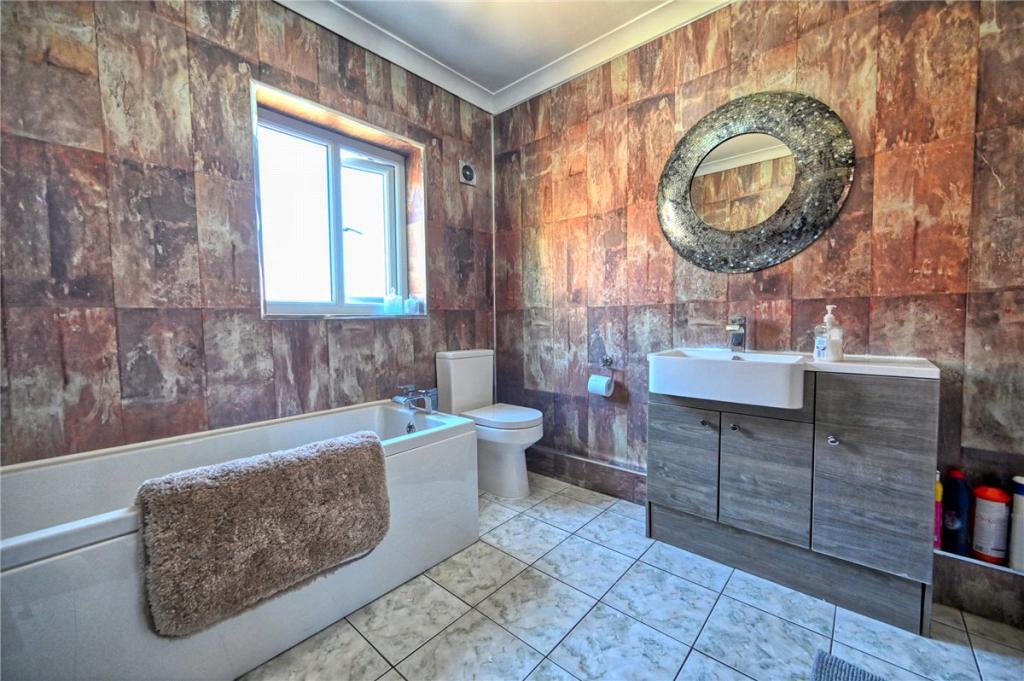 6 bedroom bungalow for sale in Burtree Lane, Darlington, DL3
