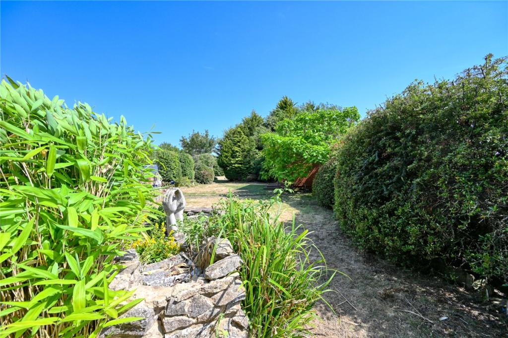 6 bedroom bungalow for sale in Burtree Lane, Darlington, DL3