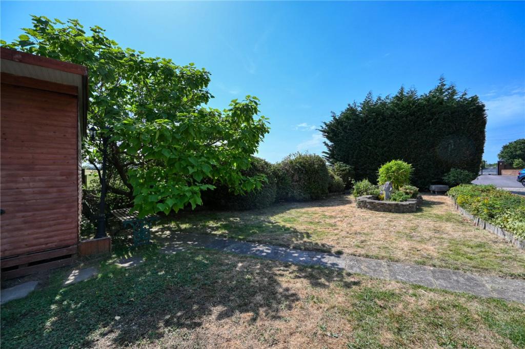 6 bedroom bungalow for sale in Burtree Lane, Darlington, DL3