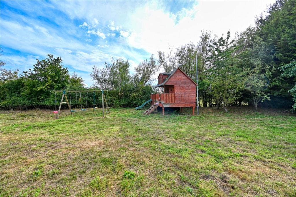 6 bedroom bungalow for sale in Burtree Lane, Darlington, DL3