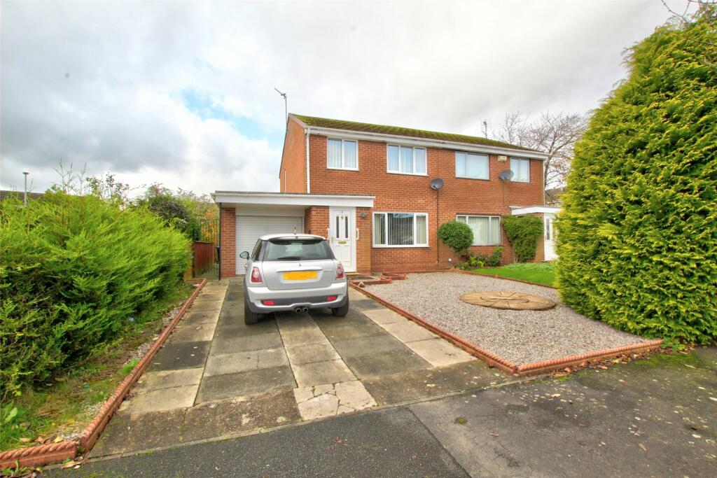3 bedroom semidetached house for sale in Harthope Grove, Auckland, County Durham, DL14
