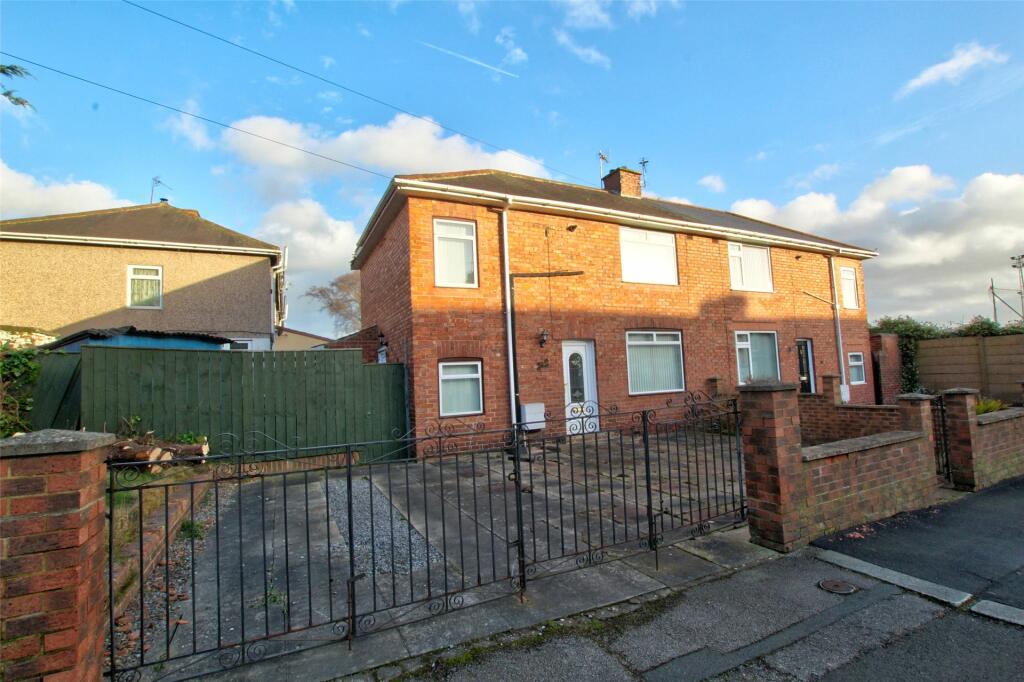 3 bedroom semidetached house for sale in Southland Gardens, Shildon, DL4