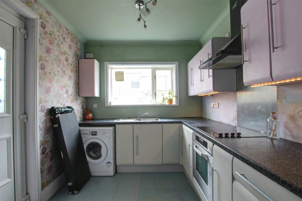 3 bedroom terraced house for sale in Vincent Terrace, Stanley, County