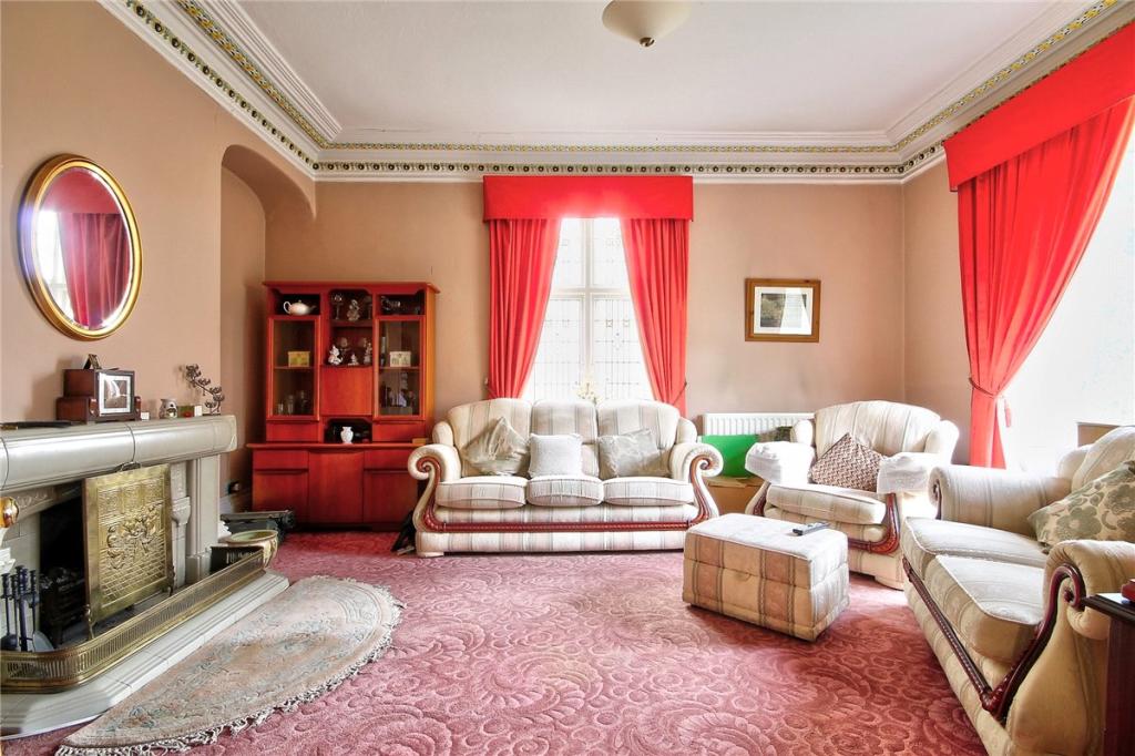 8 bedroom semidetached house for sale in Red Rose Terrace, Chester Le