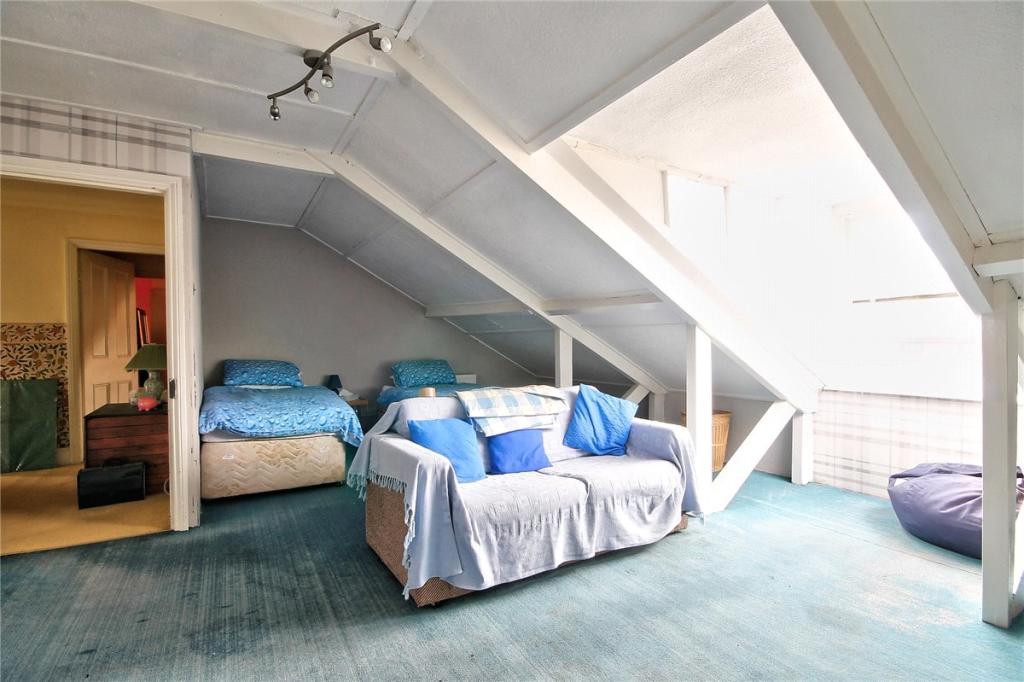 8 bedroom semidetached house for sale in Red Rose Terrace, Chester Le