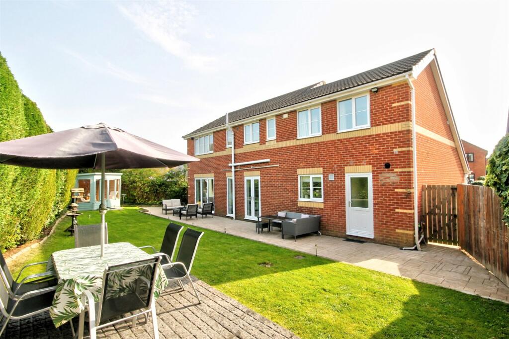 4 Bedroom Detached House For Sale In Stainmore Drive Great Lumley Chester Le Street Dh3