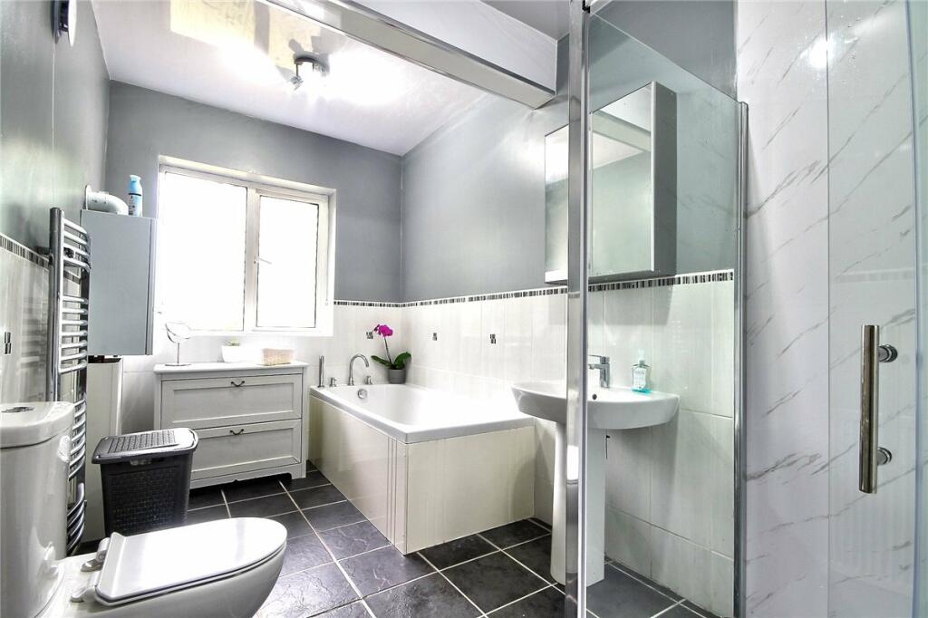 Additional property image - Lindisfarne Avenue, Holmlands Park, Chester le Street, DH3