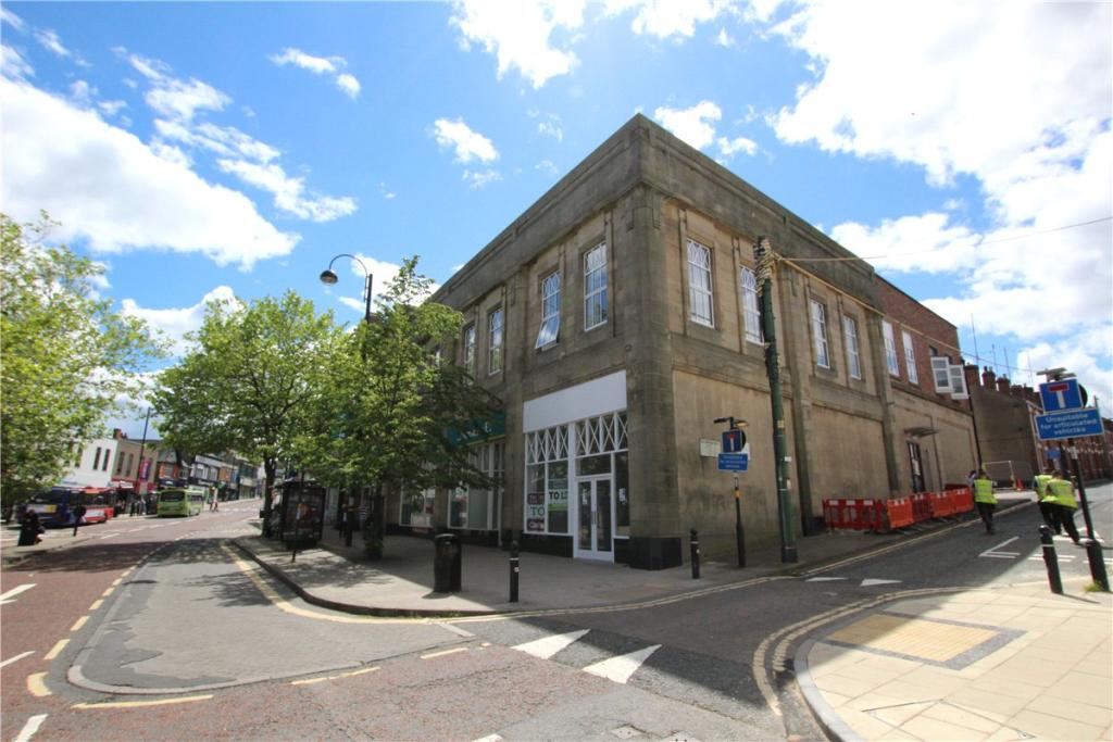 3 bedroom flat for sale in Cuthbert House, Cooperative Street, Chester