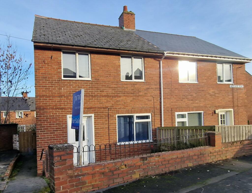 3 bedroom semidetached house for sale in Metcalfe Road, Delves Lane